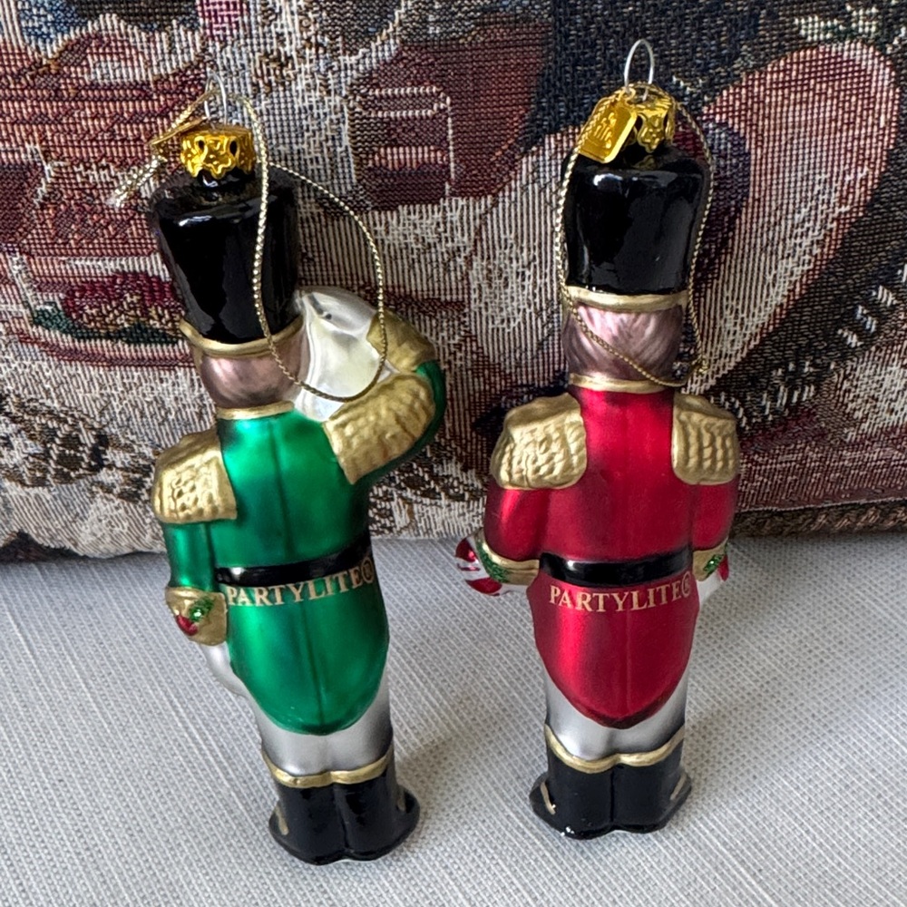 PartyLite Toy Soldier Ornament Pair (P7884) - Picture 3 of 6